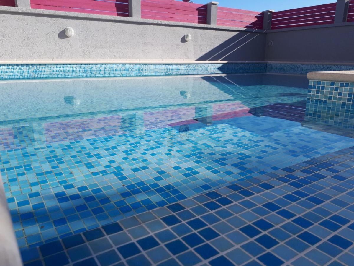Helles Doppelzimmer Mit Bad, Terrasse Und Pool, Seperater Eingang, Liznjan, Istrien Exterior photo