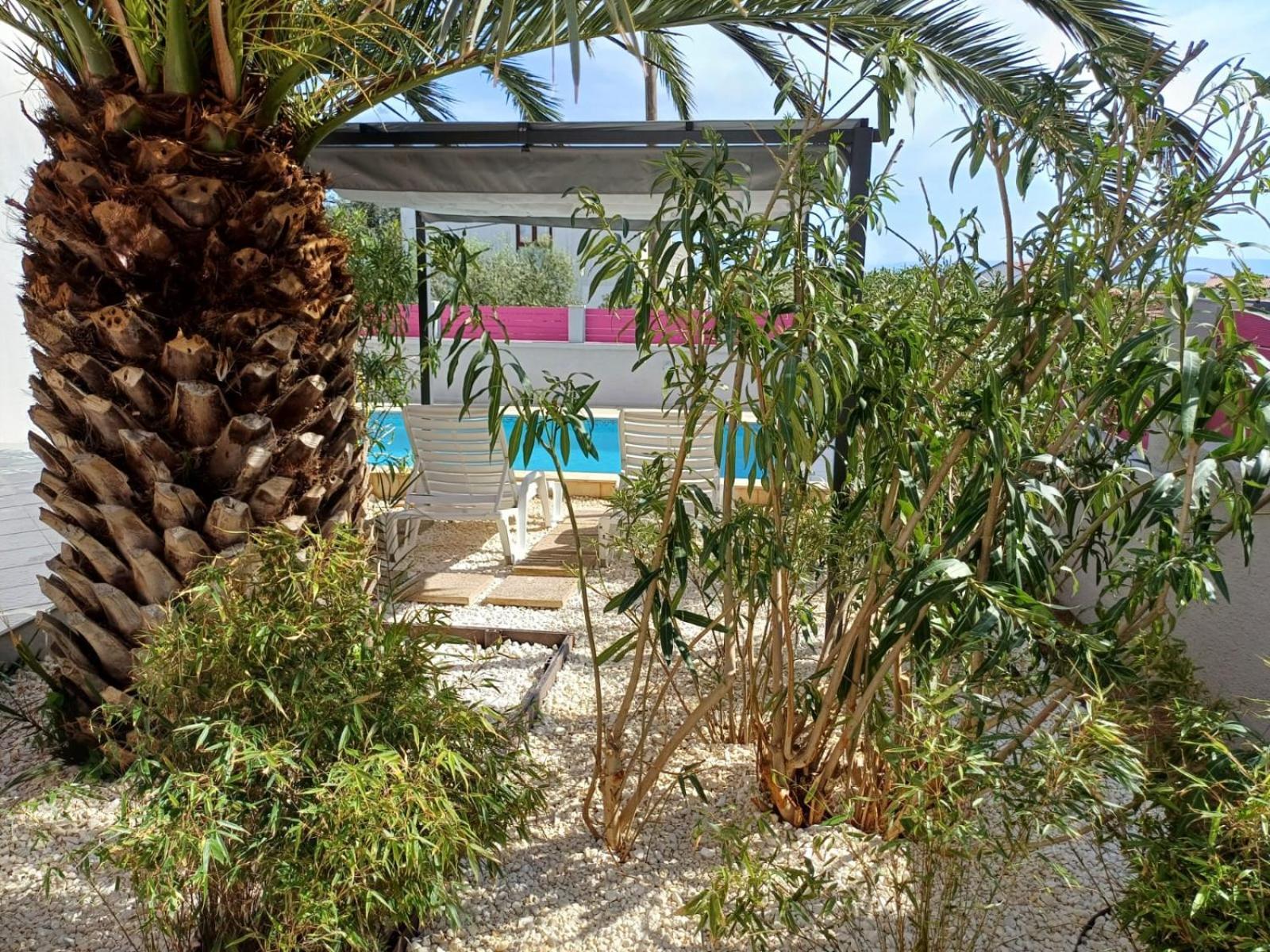 Helles Doppelzimmer Mit Bad, Terrasse Und Pool, Seperater Eingang, Liznjan, Istrien Exterior photo